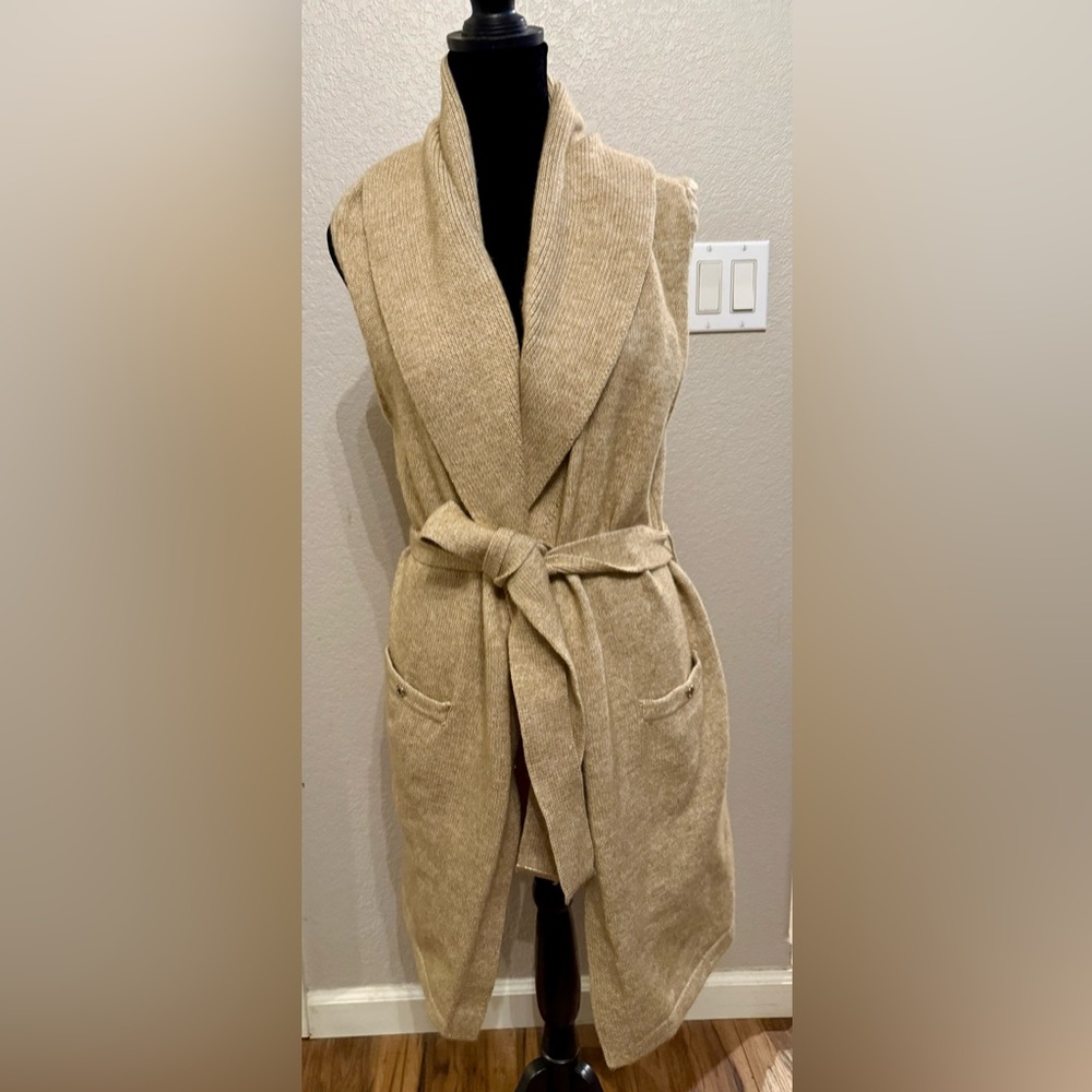 White House Black Market Tan Sweater Vest